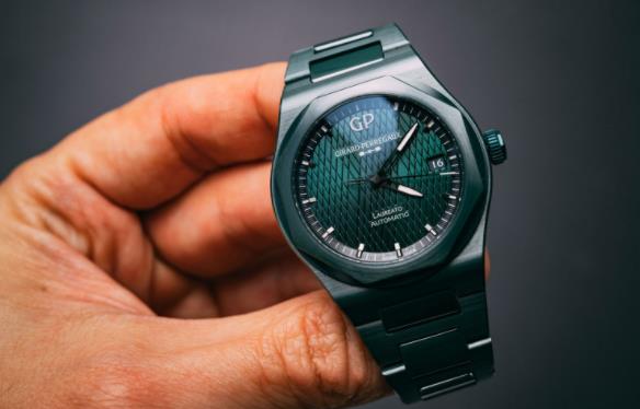 芝柏 Laureato 绿色陶瓷阿斯顿·马丁版腕表（图2）